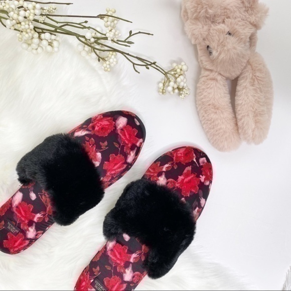 Victoria's Secret Pink Faux Fur Floral Slippers